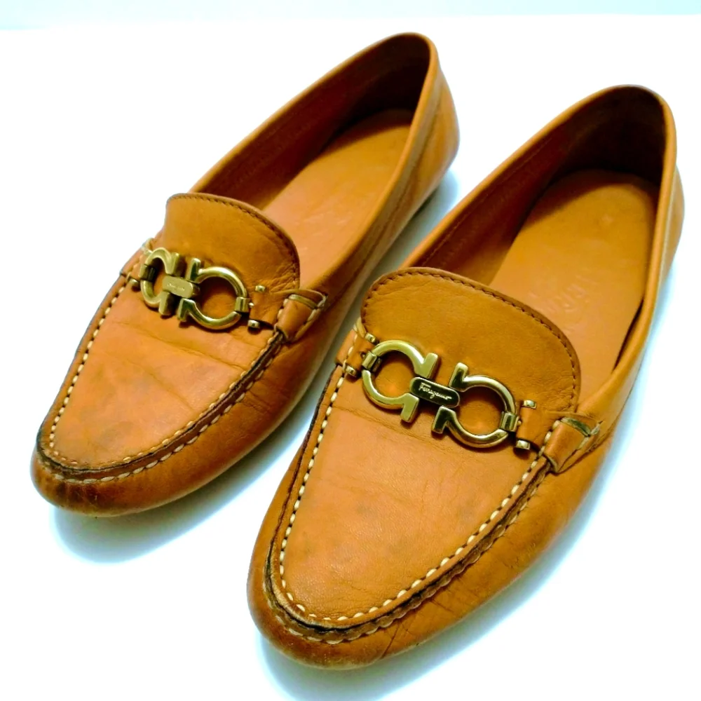 💯 Authentic Salvatore Ferragamo (Made in Italy) Women's Loafers - Picture 1 of 15
